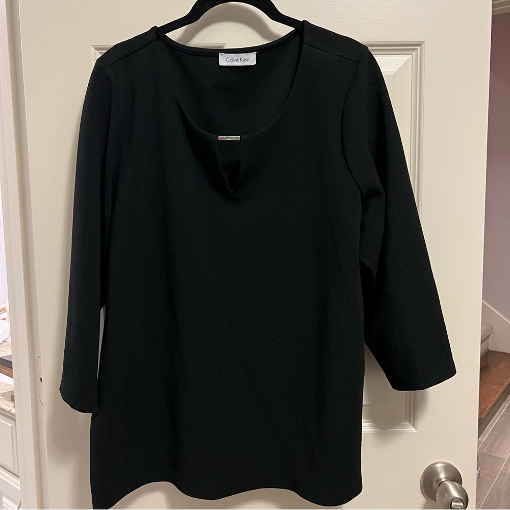 Calvin Klein keyhole blouse